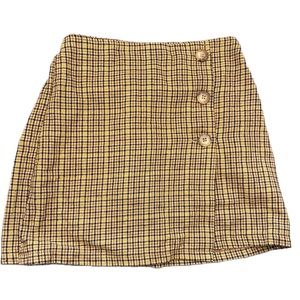 This skirt is perfect for fall fashion in winter with cute tights!
